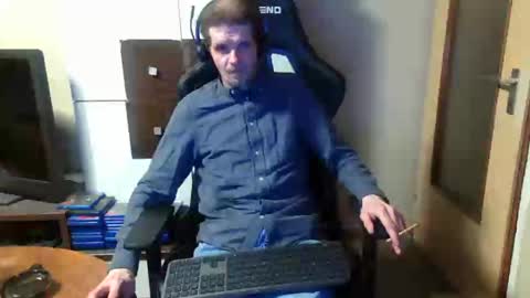 Snapshot of bponie1 chatting on 31, 12, 2024 bponie1 online show from 31, 12, 2024