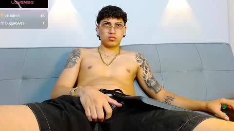 Snapshot of br4ndon_cooper chatting on 27, 11, 2025 Brandon online show from 27, 11, 2025