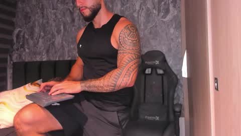 Snapshot of brad1_ chatting on 7, 11, 2025 instagramBrad mayers1twittermayersbrad online show from 7, 11, 2025