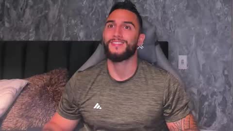 Snapshot of brad1_ chatting on 14, 11, 2025 instagramBrad mayers1twittermayersbrad online show from 14, 11, 2025