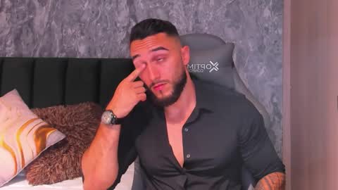 Snapshot of brad1_ chatting on 19, 11, 2025 instagramBrad mayers1twittermayersbrad online show from 19, 11, 2025