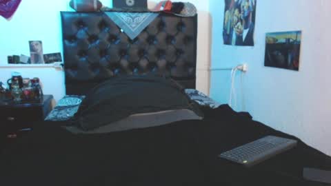 brad hot boy online show from 12, 2, 2025