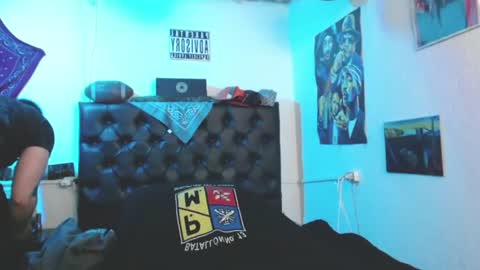 brad hot boy online show from 10, 7, 2026