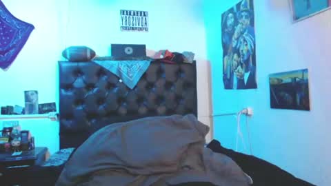 brad hot boy online show from 22, 7, 2026