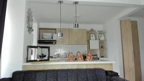 bradleymartin7 online show from 27, 2, 2025