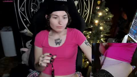 Snapshot of brandiwrld999 chatting on 18, 12, 2024 BrandiWRLD999 online show from 18, 12, 2024