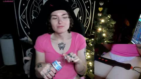 Snapshot of brandiwrld999 chatting on 21, 12, 2024 BrandiWRLD999 online show from 21, 12, 2024