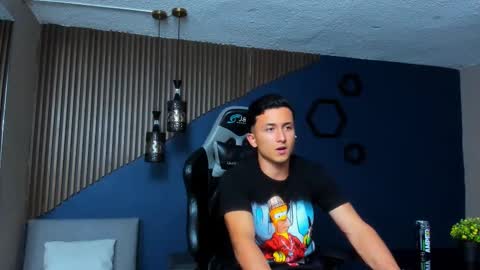 Snapshot of brandoncolee chatting on 19, 1, 2025 BrandonCole online show from 19, 1, 2025