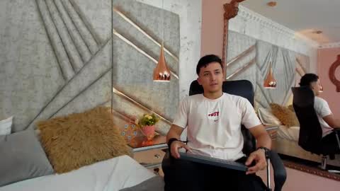 Snapshot of brandoncolee chatting on 20, 1, 2025 BrandonCole online show from 20, 1, 2025