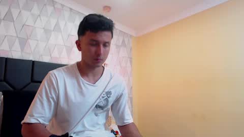 Snapshot of brandoncolee chatting on 21, 1, 2025 BrandonCole online show from 21, 1, 2025