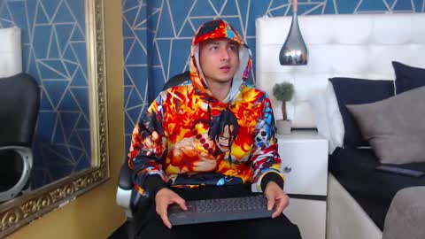 Snapshot of brandoncolee chatting on 26, 1, 2025 BrandonCole online show from 26, 1, 2025