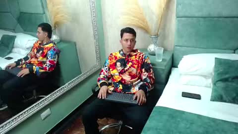 Snapshot of brandoncolee chatting on 1, 2, 2025 BrandonCole online show from 1, 2, 2025