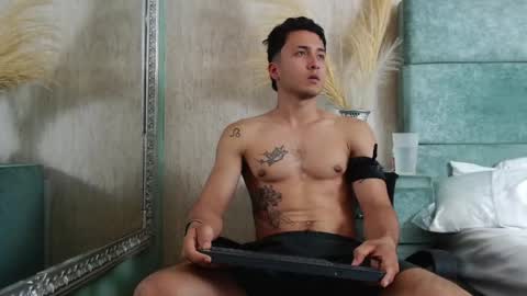 Snapshot of brandoncolee chatting on 2, 2, 2025 BrandonCole online show from 2, 2, 2025