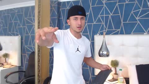 Snapshot of brandoncolee chatting on 10, 2, 2025 BrandonCole online show from 10, 2, 2025