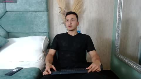 Snapshot of brandoncolee chatting on 27, 2, 2025 BrandonCole online show from 27, 2, 2025