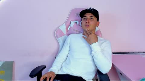 Snapshot of brandoncolee chatting on 15, 1, 2026 BrandonCole online show from 15, 1, 2026