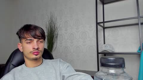 Snapshot of brandontatex chatting on 4, 12, 2024 BrandonTateX online show from 4, 12, 2024