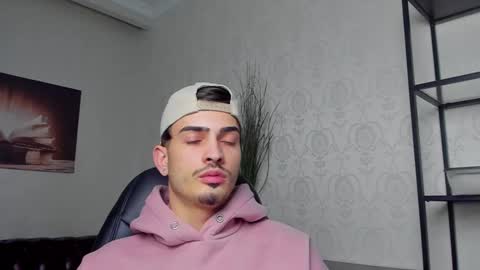 Snapshot of brandontatex chatting on 5, 12, 2024 BrandonTateX online show from 5, 12, 2024