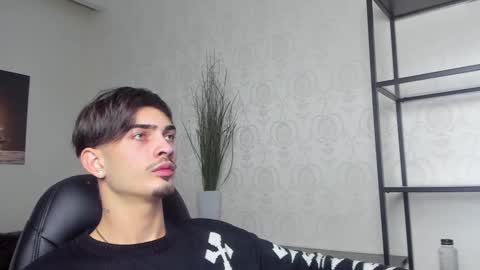 Snapshot of brandontatex chatting on 13, 12, 2024 BrandonTateX online show from 13, 12, 2024