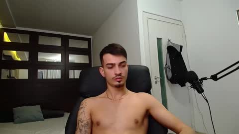 Snapshot of brandontatex chatting on 26, 1, 2025 BrandonTateX online show from 26, 1, 2025