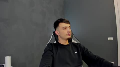 Snapshot of brandontatex chatting on 28, 2, 2025 BrandonTateX online show from 28, 2, 2025