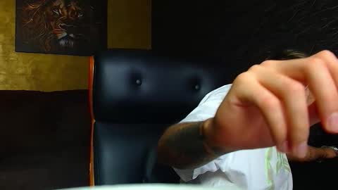 Snapshot of brandontatex chatting on 12, 9, 2025 BrandonTateX online show from 12, 9, 2025