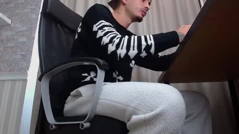 Snapshot of brandontatex chatting on 2, 10, 2025 BrandonTateX online show from 2, 10, 2025