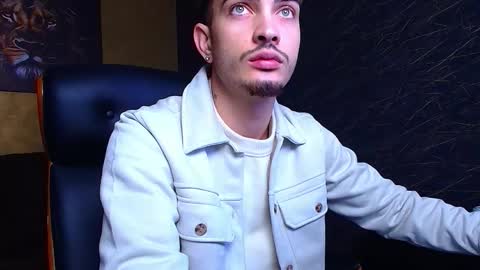 Snapshot of brandontatex chatting on 5, 10, 2025 BrandonTateX online show from 5, 10, 2025