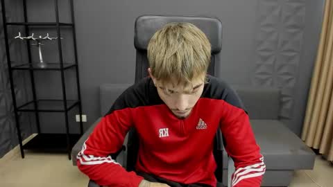 Snapshot of brandontatex chatting on 9, 10, 2025 BrandonTateX online show from 9, 10, 2025