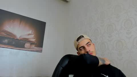 Snapshot of brandontatex chatting on 15, 10, 2025 BrandonTateX online show from 15, 10, 2025