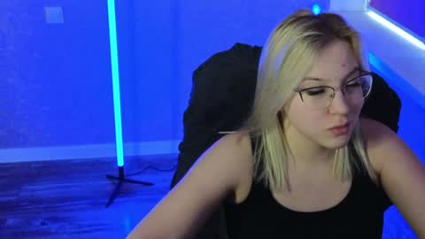 Snapshot of brandy__stars chatting on 13, 1, 2025 Belle online show from 13, 1, 2025