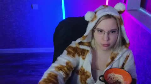 Snapshot of brandy__stars chatting on 17, 2, 2025 Belle online show from 17, 2, 2025