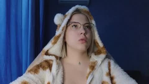 Snapshot of brandy__stars chatting on 3, 10, 2025 Belle online show from 3, 10, 2025