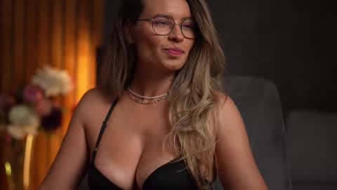 Alex online show from 5, 10, 2025