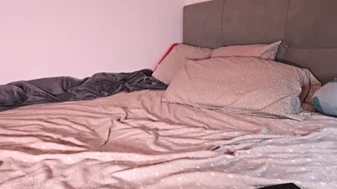 Annie online show from 26, 1, 2025