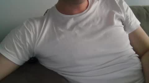 Snapshot of brazilian_obedient chatting on 13, 11, 2025 brazilian_obedient online show from 13, 11, 2025