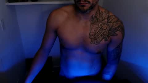 Snapshot of break_dusk chatting on 17, 12, 2025 break_dusk online show from 17, 12, 2025