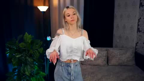 Mia Bunyard online show from 16, 2, 2025