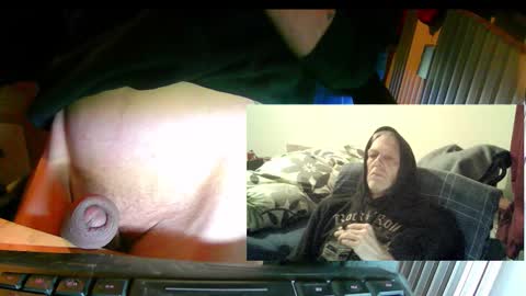 Snapshot of bremer64 chatting on 15, 11, 2025 bremer64 online show from 15, 11, 2025