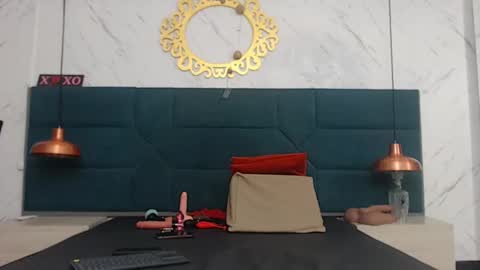 BRENDA VELASQUEZ online show from 20, 11, 2025