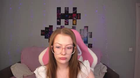 Snapshot of brendagloss_ chatting on 16, 3, 2026 Brenda online show from 16, 3, 2026