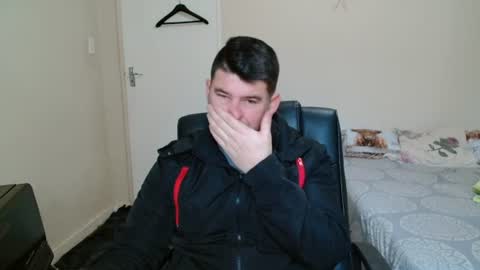 Snapshot of brendansexyboy098754 chatting on 25, 6, 2026 ask me lol online show from 25, 6, 2026
