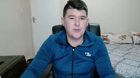 Snapshot of brendansexyboy098754 chatting on 22, 7, 2026 ask me lol online show from 22, 7, 2026