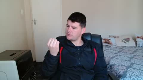 Snapshot of brendansexyboy098754 chatting on 27, 7, 2026 ask me lol online show from 27, 7, 2026