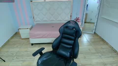 BRENDDA  online show from 15, 12, 2025