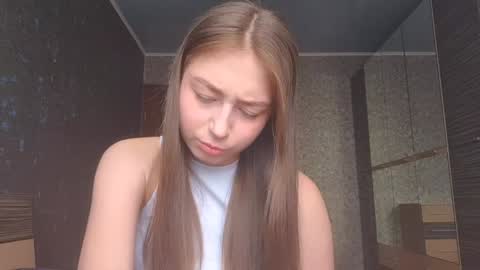 Mia   online show from 3, 2, 2026