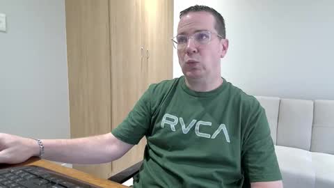 Brett online show from 23, 11, 2025