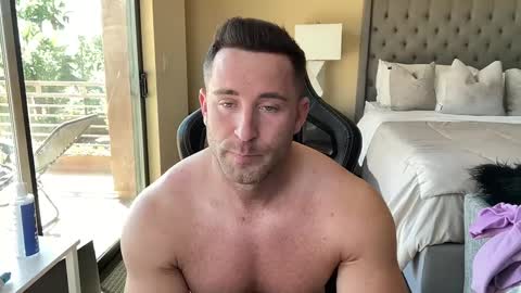 Snapshot of brettmycles chatting on 4, 10, 2025 Brett Mycles online show from 4, 10, 2025