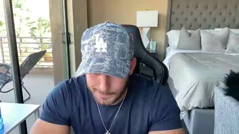 Snapshot of brettmycles chatting on 29, 10, 2025 Brett Mycles online show from 29, 10, 2025