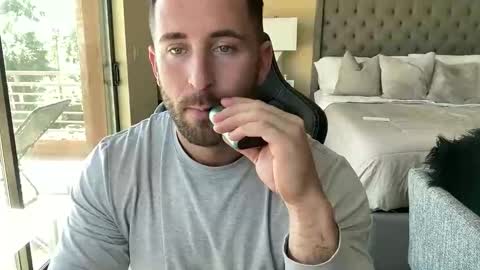 Snapshot of brettmycles chatting on 31, 10, 2025 Brett Mycles online show from 31, 10, 2025